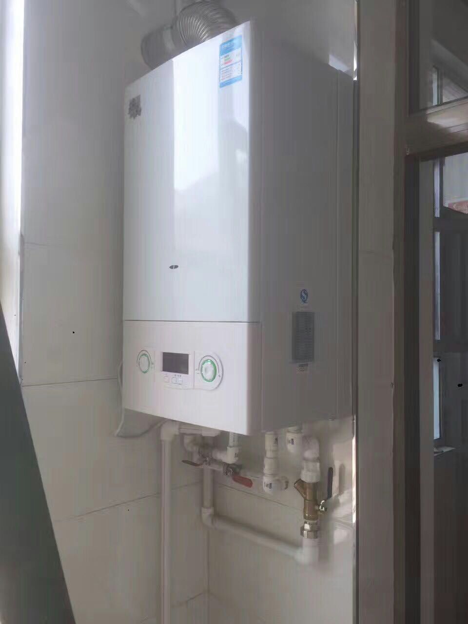 冷凝低氮壁掛爐的水壓高會怎么樣？